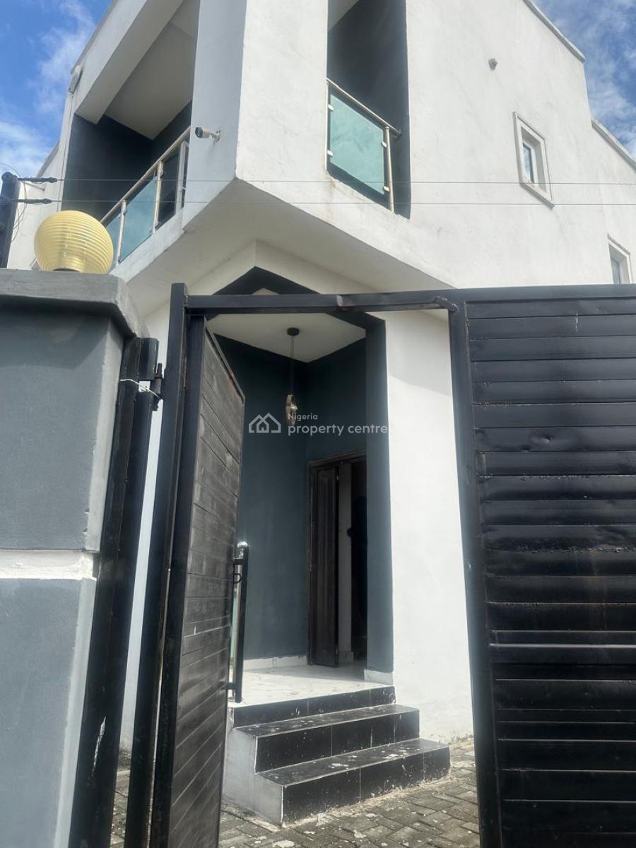Rooms in a Shared Apartment, Mobile Road, Ilaje, Ajah, Lagos, Flat / Apartment for Rent