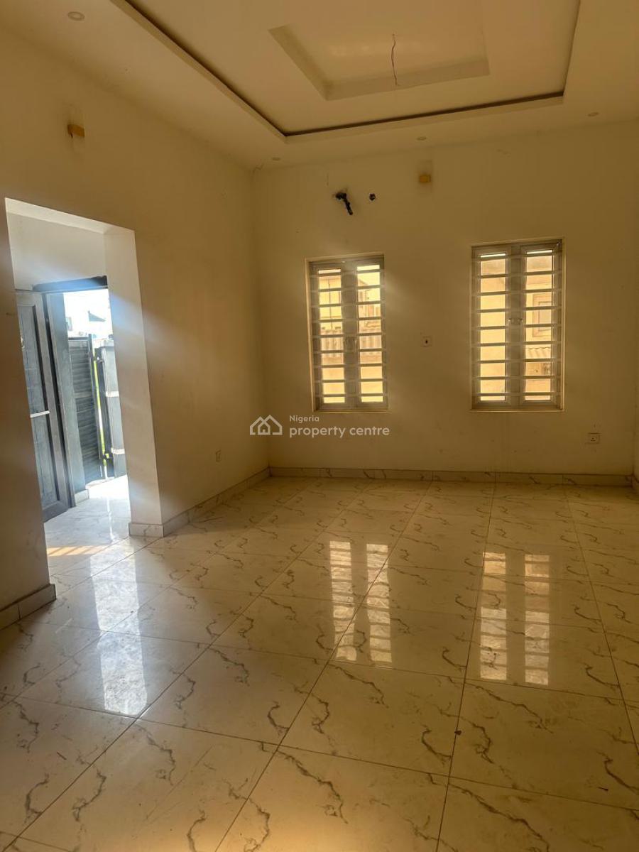 Rooms in a Shared Apartment, Mobile Road, Ilaje, Ajah, Lagos, Flat / Apartment for Rent