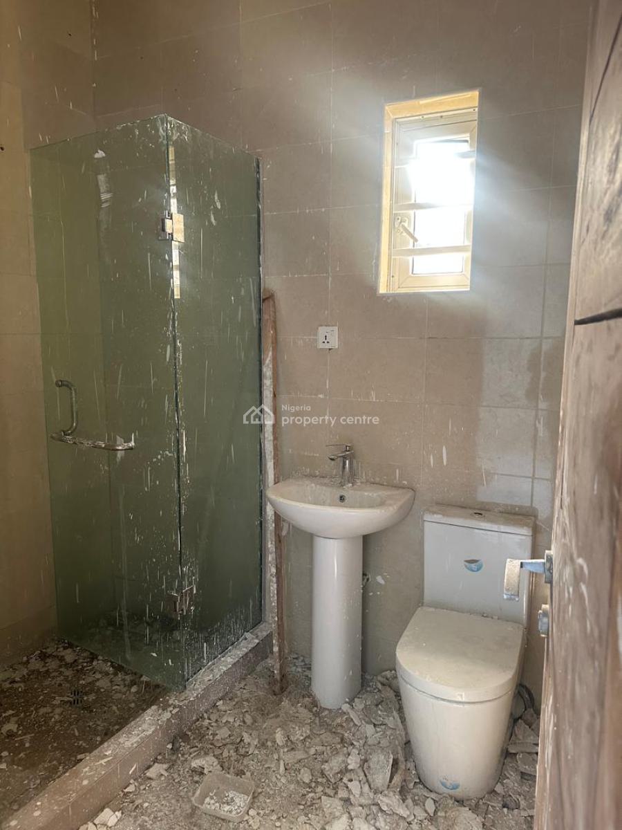 Rooms in a Shared Apartment, Mobile Road, Ilaje, Ajah, Lagos, Flat / Apartment for Rent