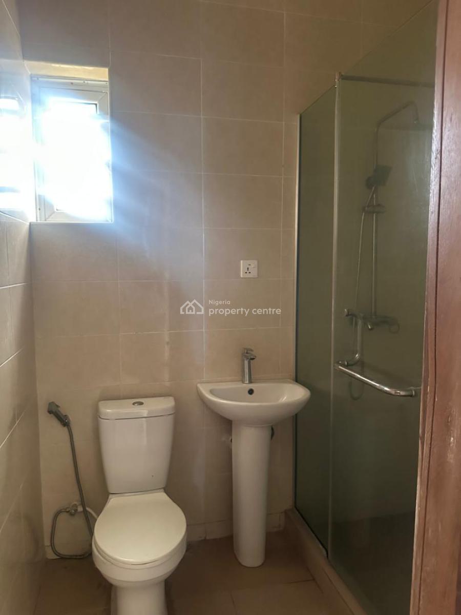 Rooms in a Shared Apartment, Mobile Road, Ilaje, Ajah, Lagos, Flat / Apartment for Rent