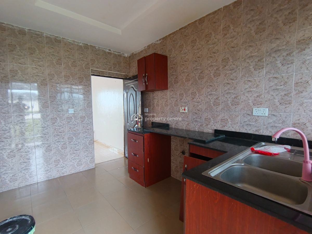 2 Bedroom Flat, Ebute Igbogbo Road, Ebute, Ikorodu, Lagos, Flat / Apartment for Rent