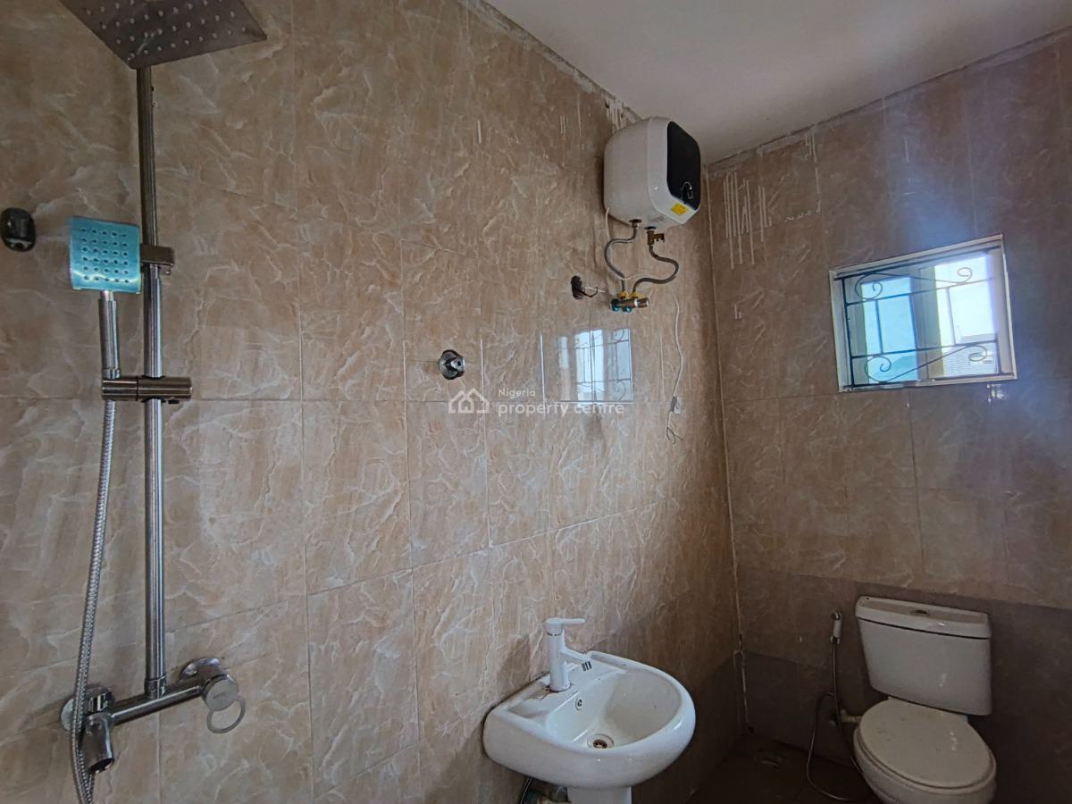 2 Bedroom Flat, Ebute Igbogbo Road, Ebute, Ikorodu, Lagos, Flat / Apartment for Rent