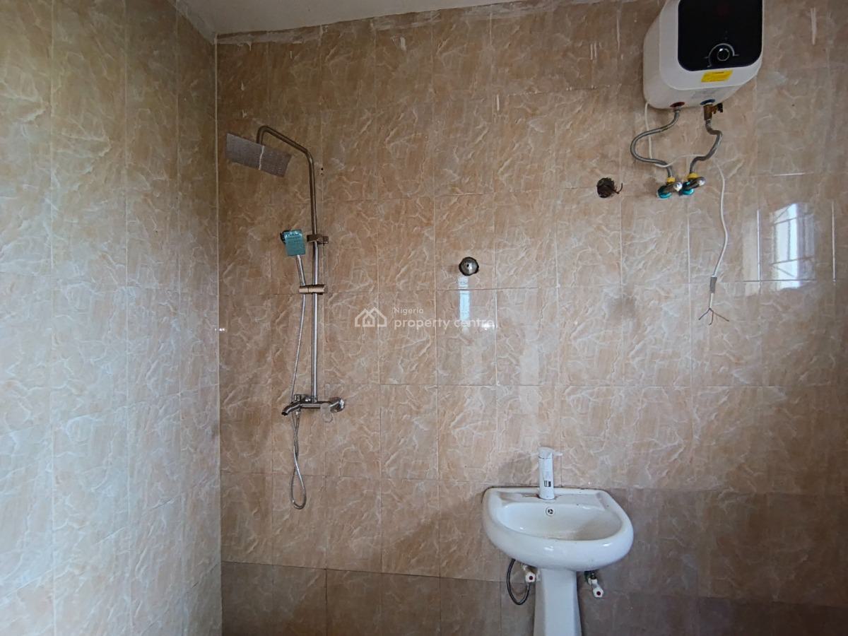 2 Bedroom Flat, Ebute Igbogbo Road, Ebute, Ikorodu, Lagos, Flat / Apartment for Rent