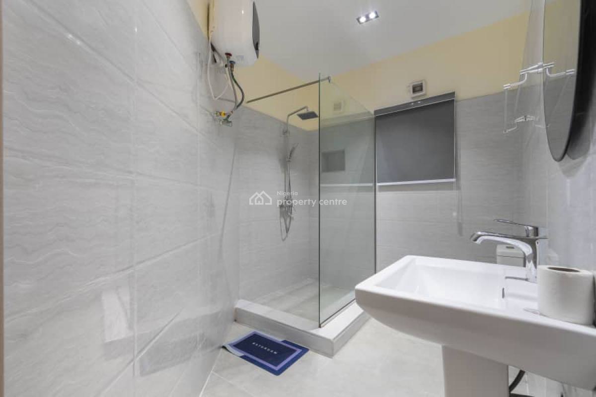 Luxury 2 Bedroom Apartment with Gym and Swimming, Lekki Phase 1, Lekki, Lagos, Flat / Apartment Short Let