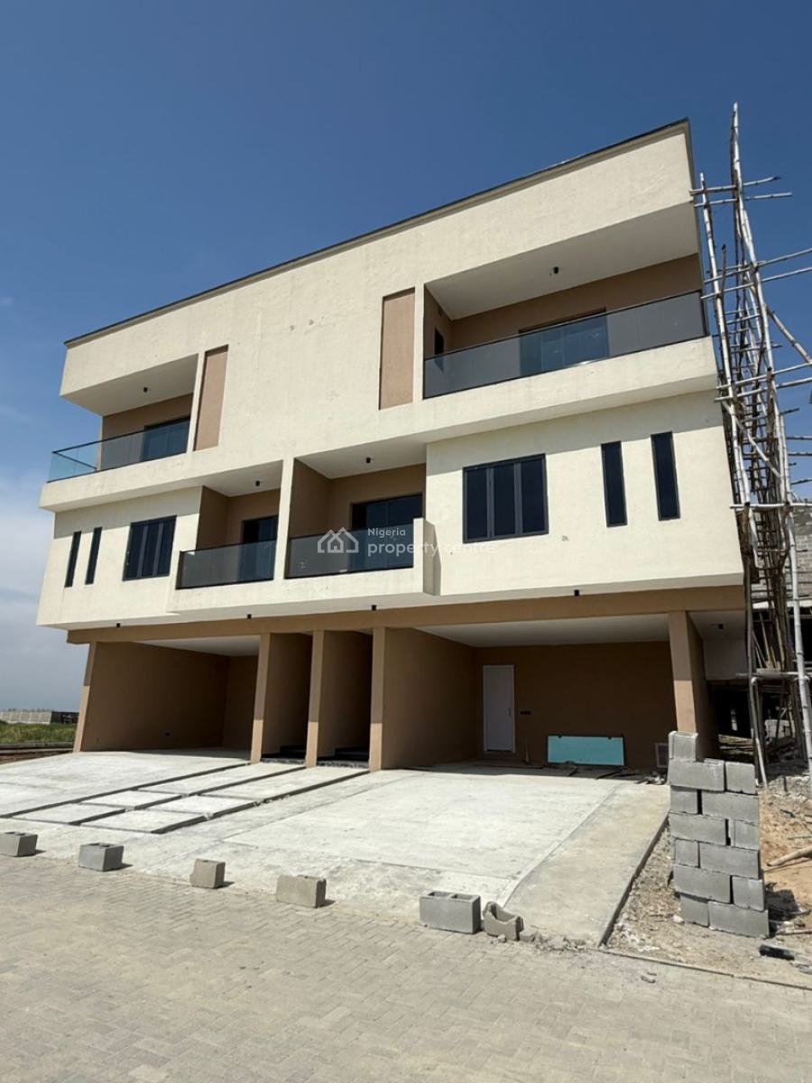 Regents Park: 4 Bedroom Semi-detached at Lekki Phase 1, Lagoon District, Lekki Phase 1, Lekki, Lagos, Semi-detached Duplex for Sale