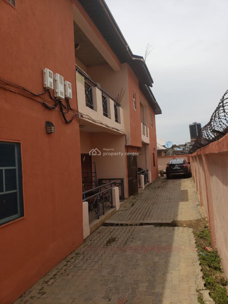 4 Units of 2bedroom Flats, Iyana-oworo, Oworonshoki, Kosofe, Lagos, Block of Flats for Sale