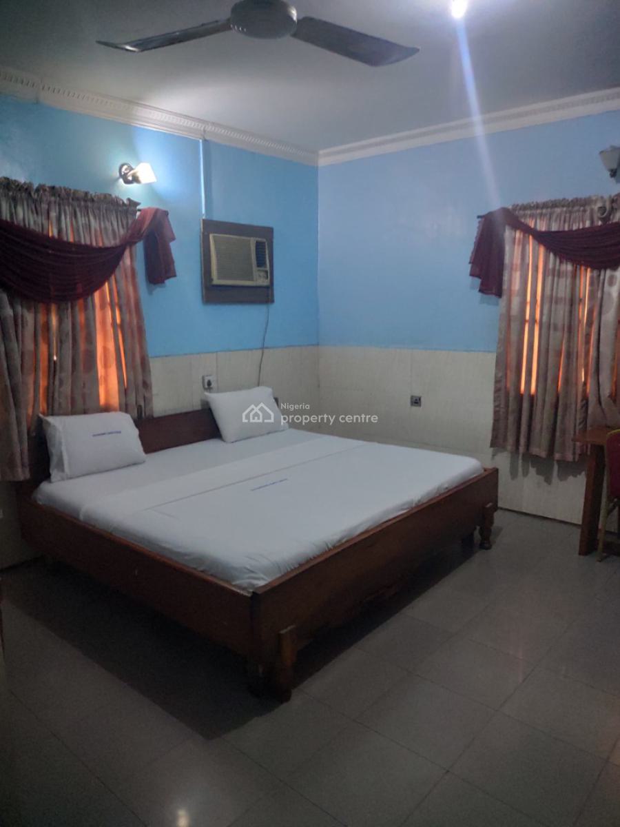 Hotel Giveaway, Ogudu Road, Ogudu, Lagos, Hotel / Guest House for Sale