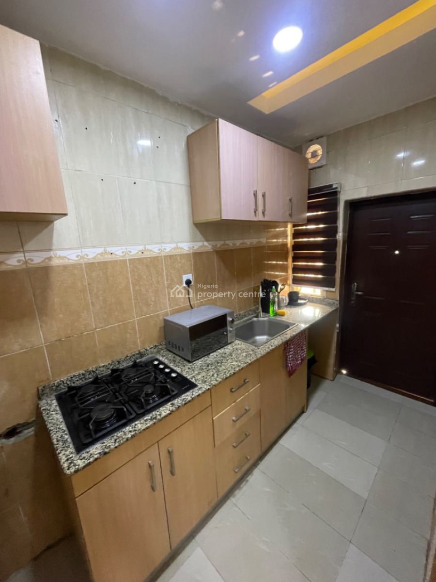 Luxury One   Apartment with Snooker Board & Swimming Pool, V.i, Victoria Island (vi), Lagos, Flat / Apartment Short Let