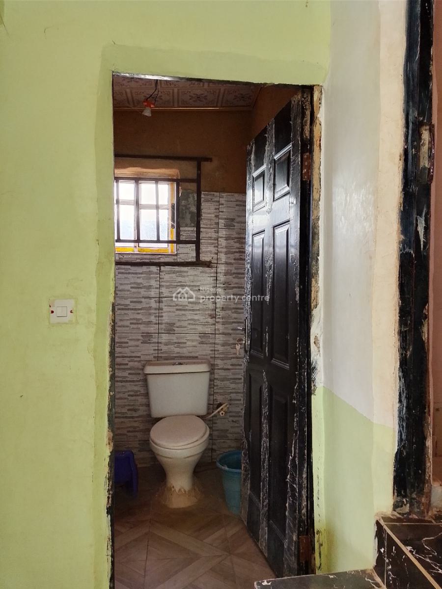 Affordable Massive House, Kobi Makaranta District, Guzape District, Abuja, Detached Bungalow for Rent