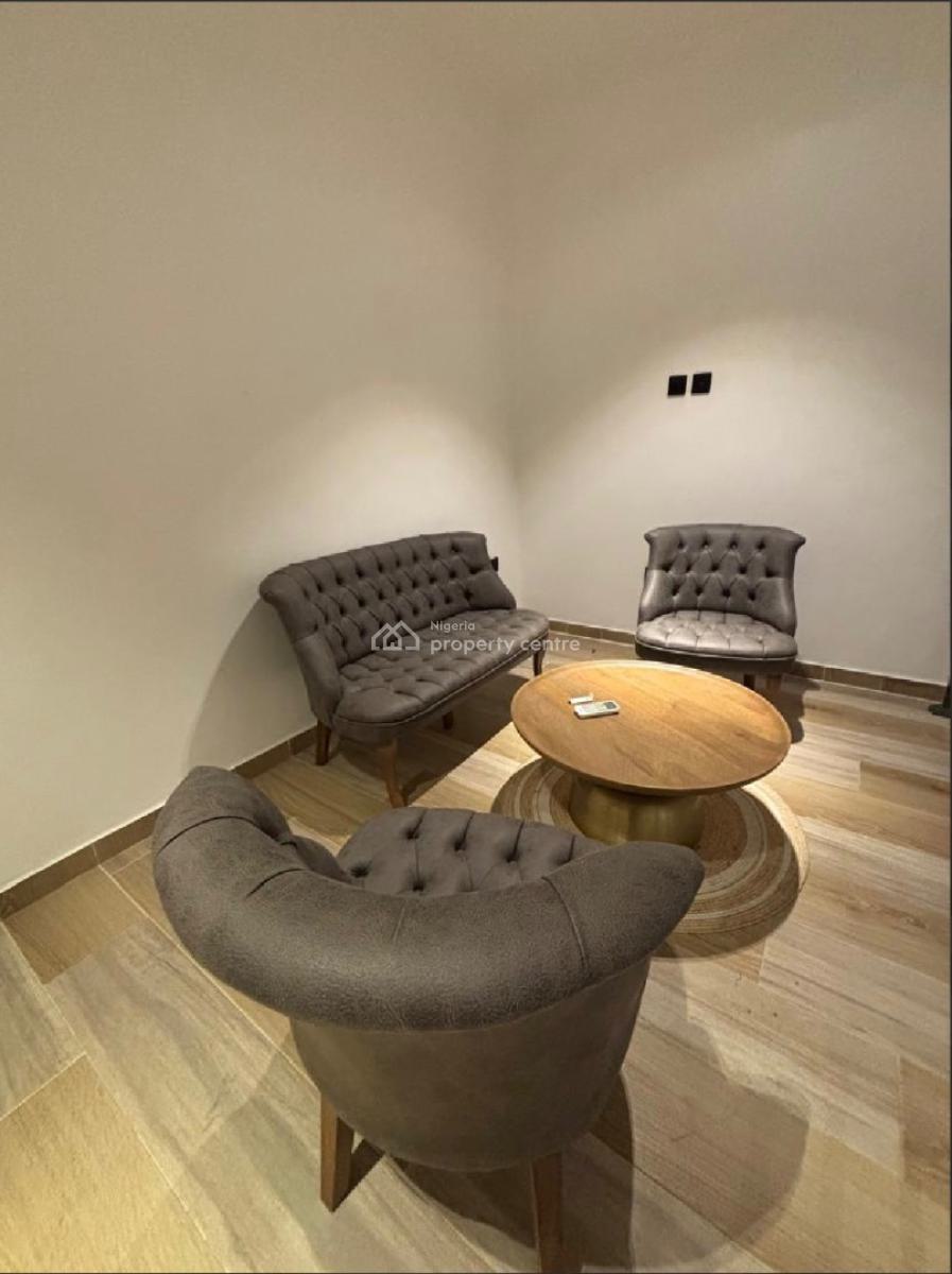 Beautiful 3 Bedroom, Lekki, Lagos, Hotel / Guest House Short Let