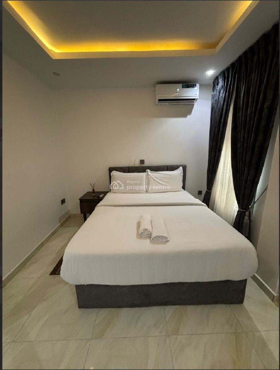 Beautiful 3 Bedroom, Lekki, Lagos, Hotel / Guest House Short Let