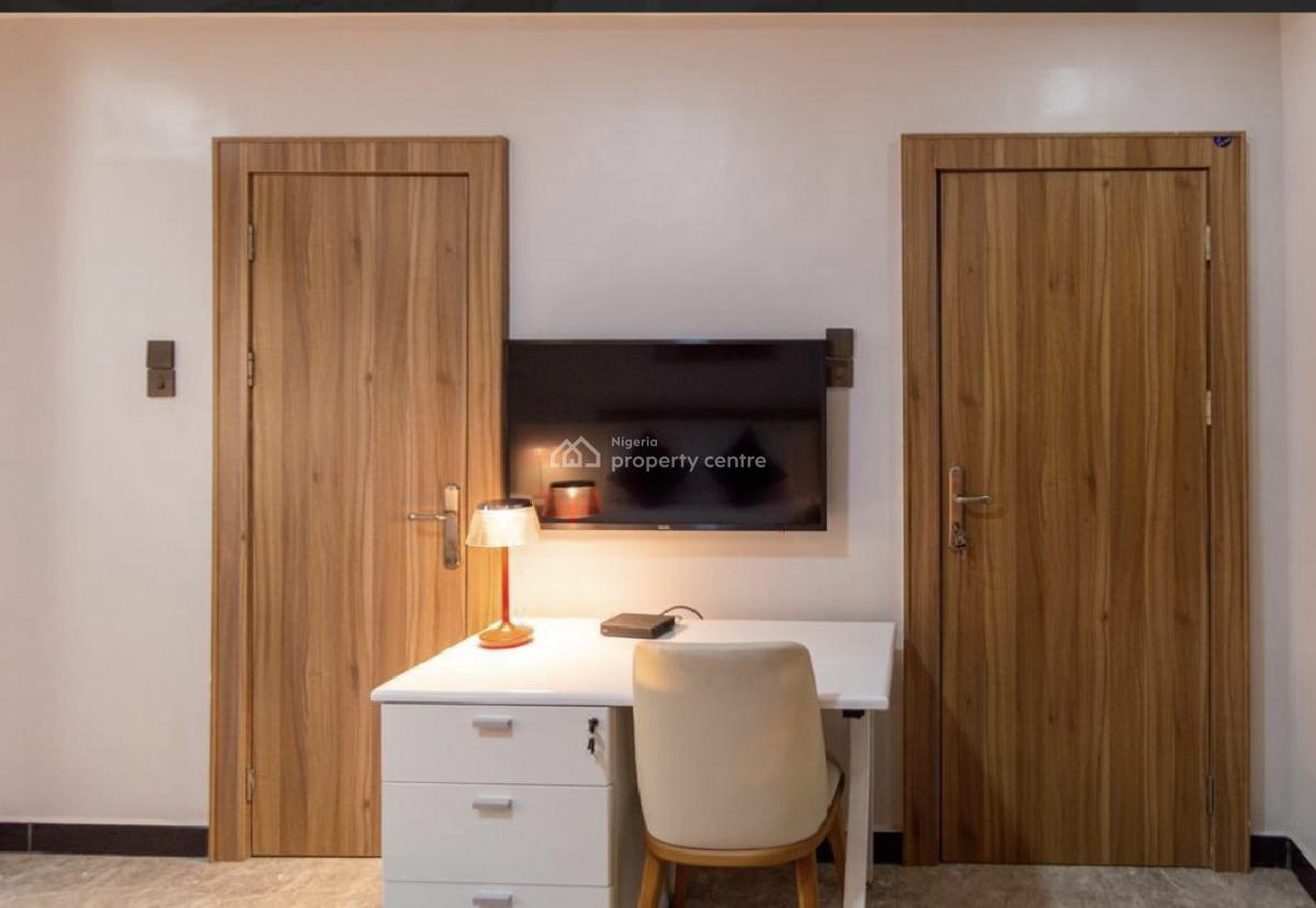 Beautiful 3 Bedroom, Ikoyi, Lagos, Hotel / Guest House Short Let