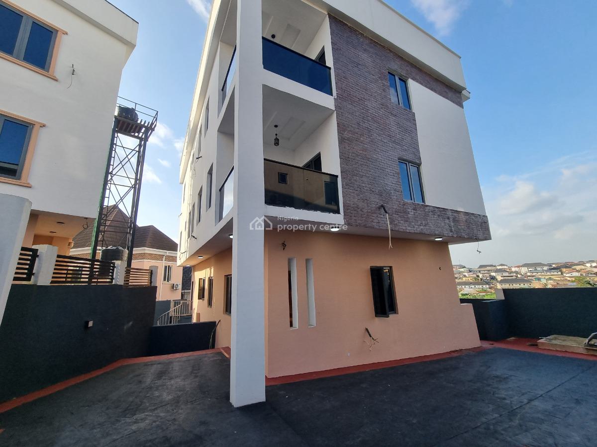 Luxurious 5bedroom Detached Duplex with a 2bed Bq, Magodo, Gra Phase 2, Magodo, Lagos, Detached Duplex for Sale