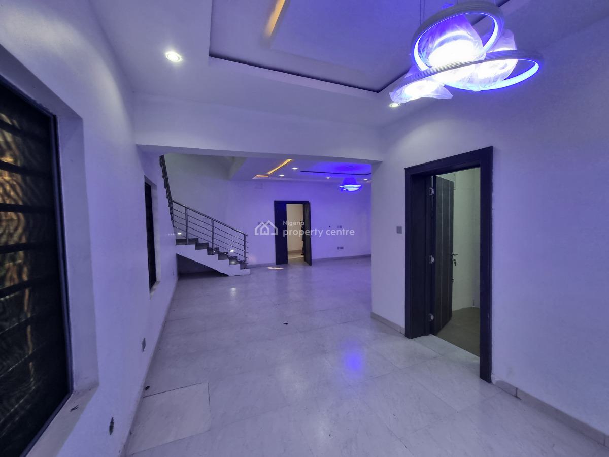 Luxurious 5bedroom Detached Duplex with a 2bed Bq, Magodo, Gra Phase 2, Magodo, Lagos, Detached Duplex for Sale