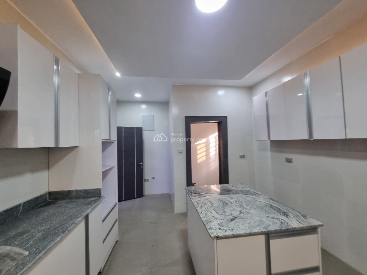 Luxurious 5bedroom Detached Duplex with a 2bed Bq, Magodo, Gra Phase 2, Magodo, Lagos, Detached Duplex for Sale