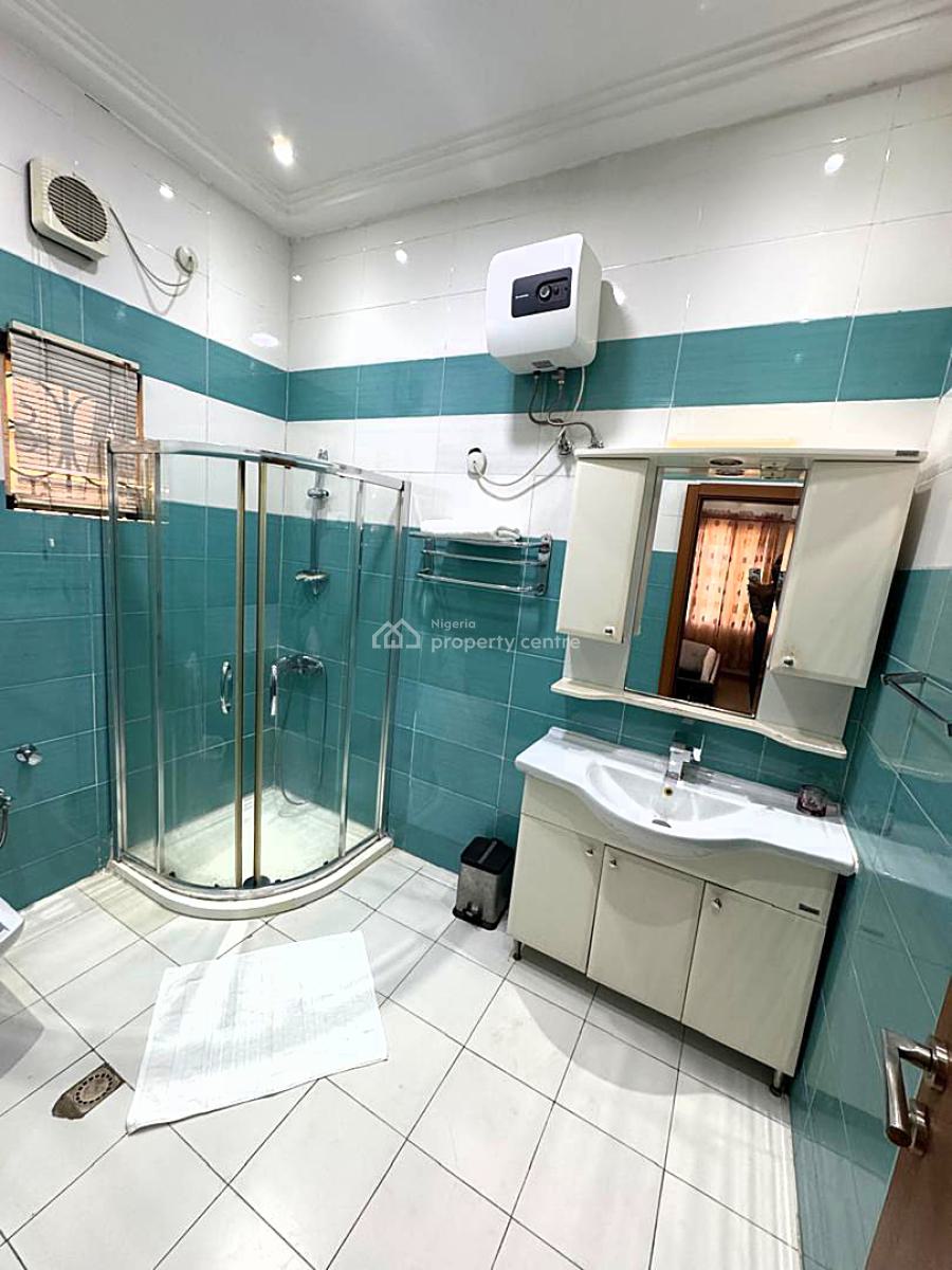 Elegantly Furnished and Serviced Luxury 4 Bedroom Duplex Apartment, Magodo, Shangisha, Gra Phase 2, Magodo, Lagos, Flat / Apartment Short Let