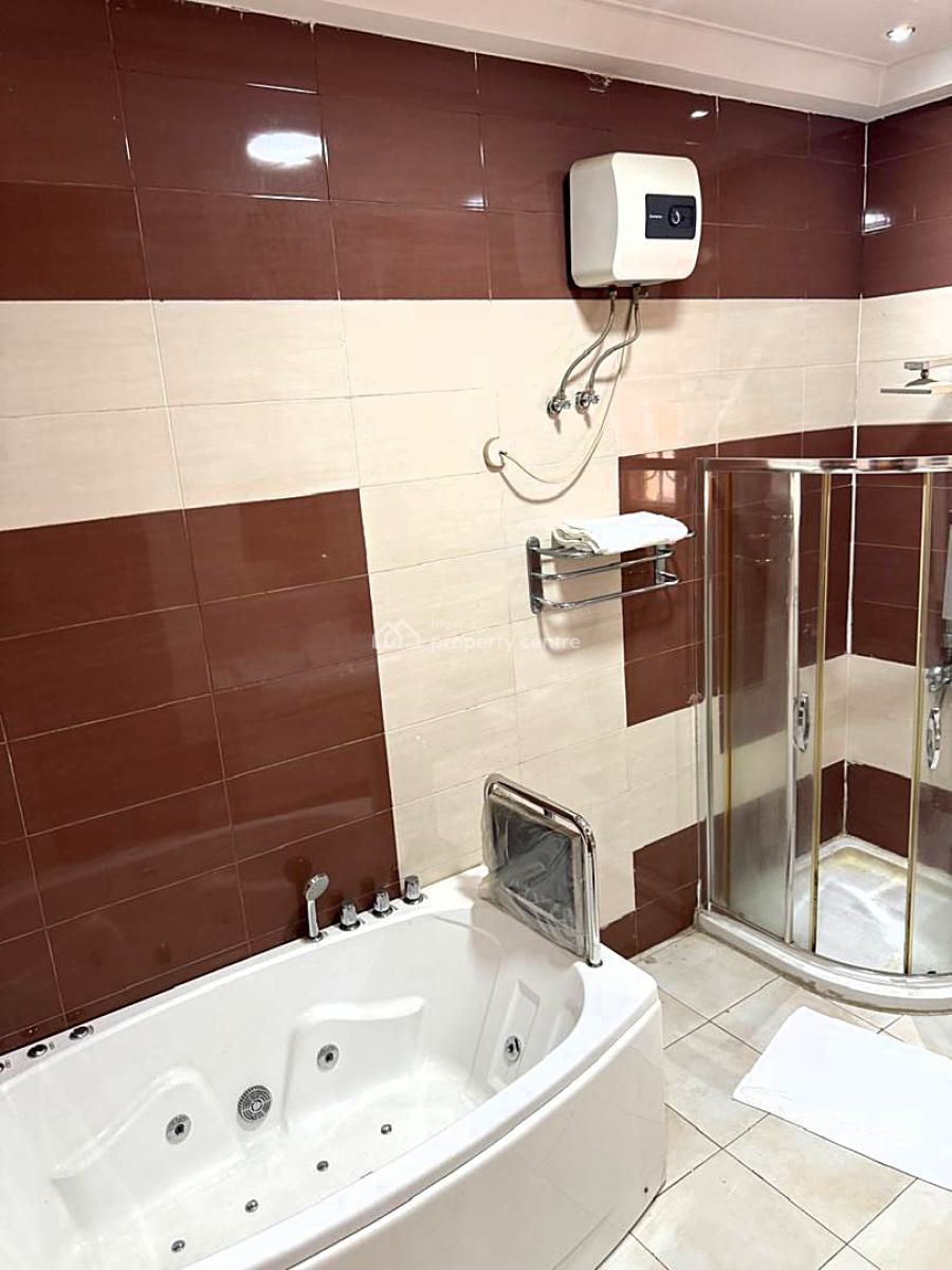 Elegantly Furnished and Serviced Luxury 4 Bedroom Duplex Apartment, Magodo, Shangisha, Gra Phase 2, Magodo, Lagos, Flat / Apartment Short Let