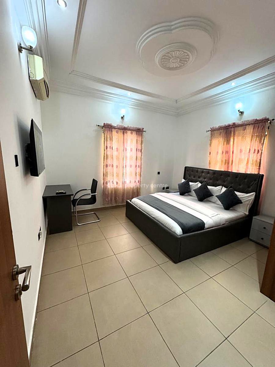 Elegantly Furnished and Serviced Luxury 4 Bedroom Duplex Apartment, Magodo, Shangisha, Gra Phase 2, Magodo, Lagos, Flat / Apartment Short Let