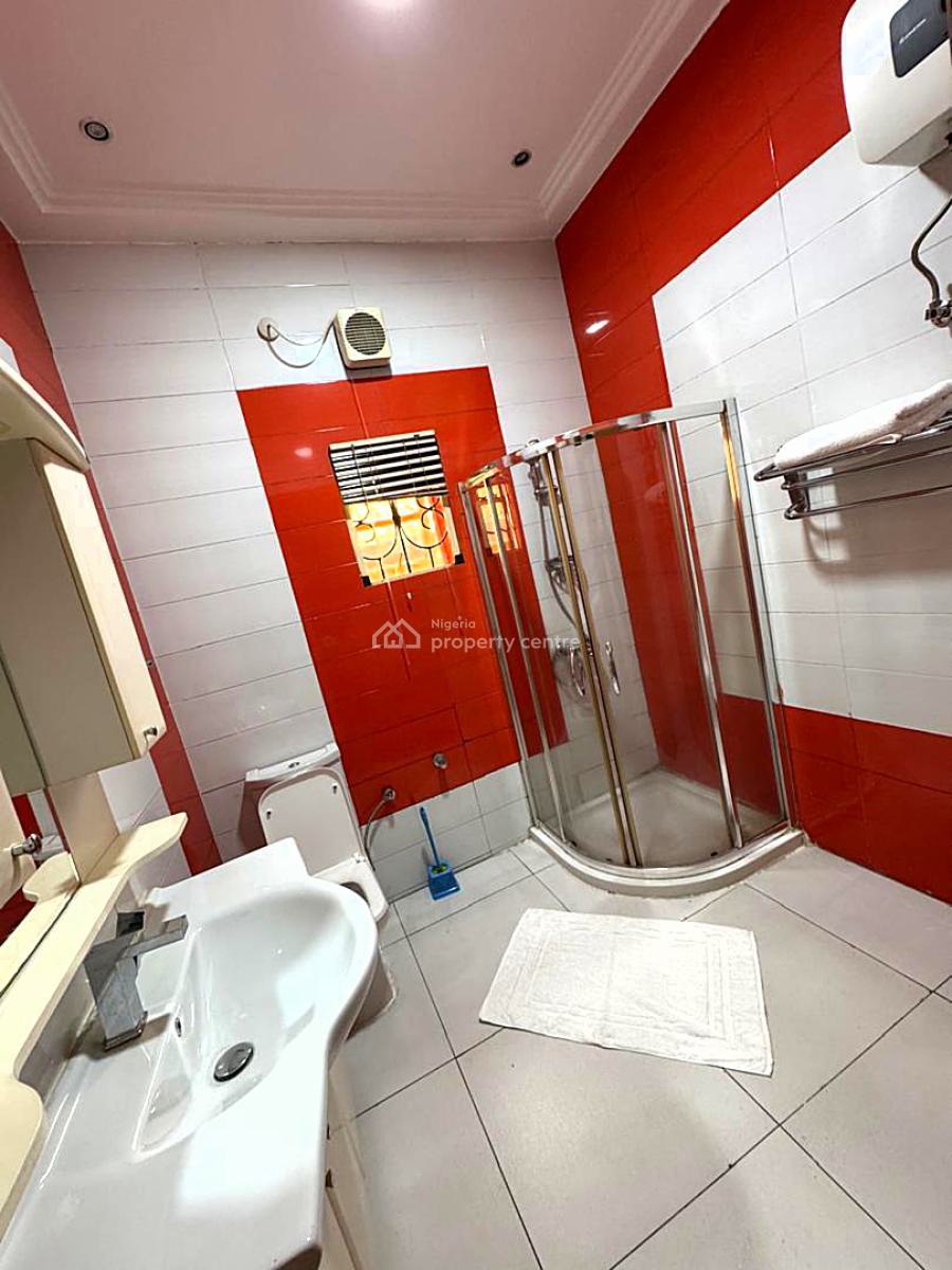 Elegantly Furnished and Serviced Luxury 4 Bedroom Duplex Apartment, Magodo, Shangisha, Gra Phase 2, Magodo, Lagos, Flat / Apartment Short Let