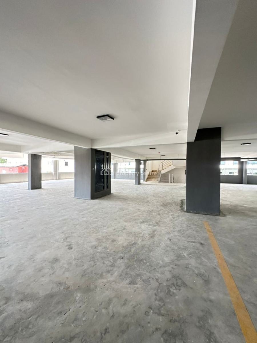 Exotic 3 Bedroom Apartment with Swimming Pool, Gym and Spacious Bq, Lekki Phase 1, Lekki, Lagos, Flat / Apartment for Sale