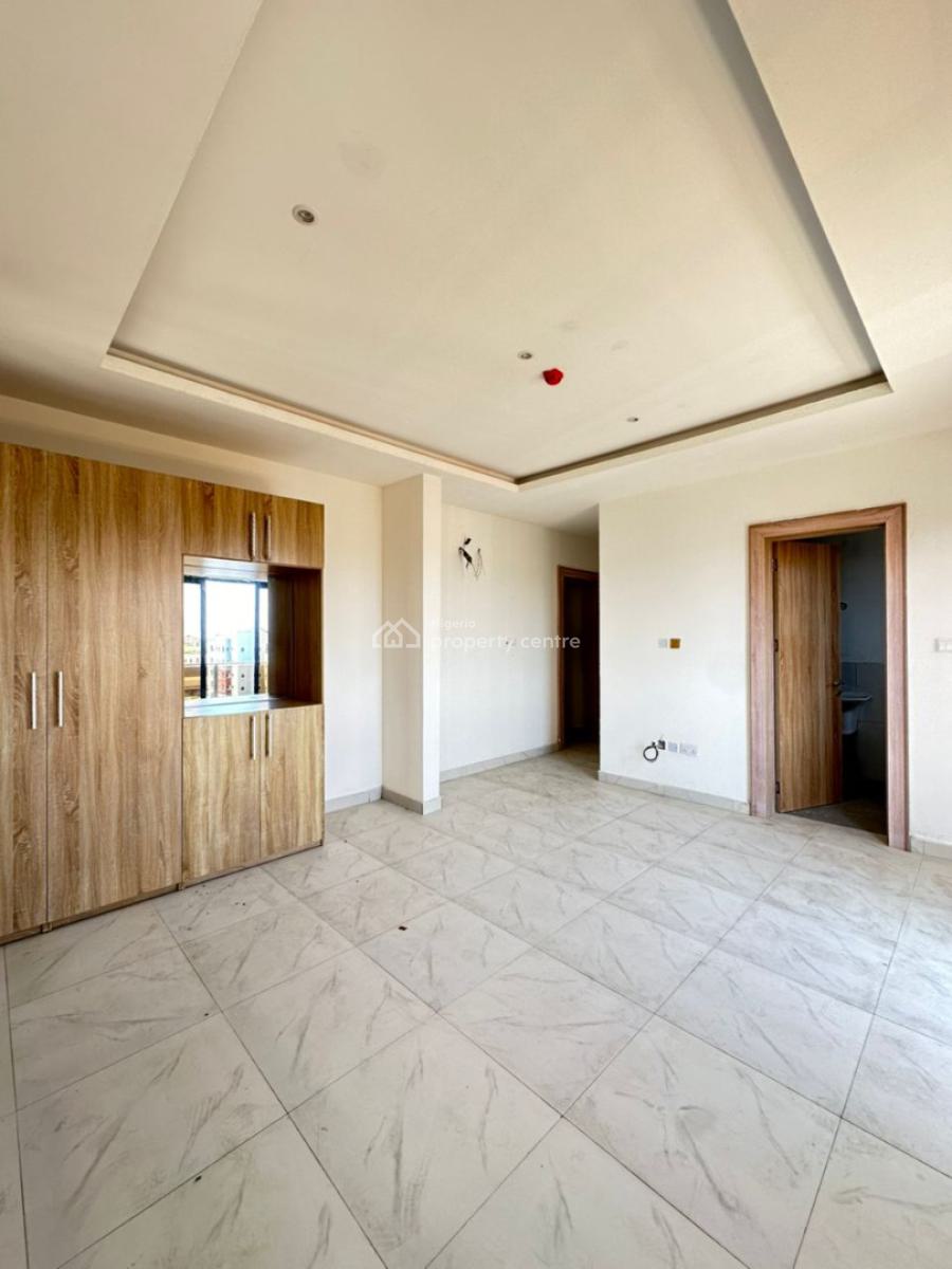 Exotic 3 Bedroom Apartment with Swimming Pool, Gym and Spacious Bq, Lekki Phase 1, Lekki, Lagos, Flat / Apartment for Sale