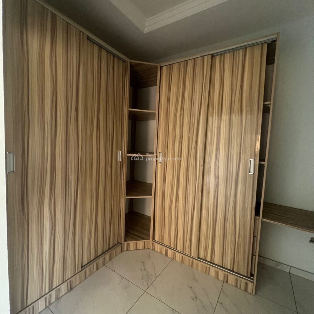 Very Spacious 3 Bedroom Apartment, Ajah, Lagos, Flat / Apartment for Rent