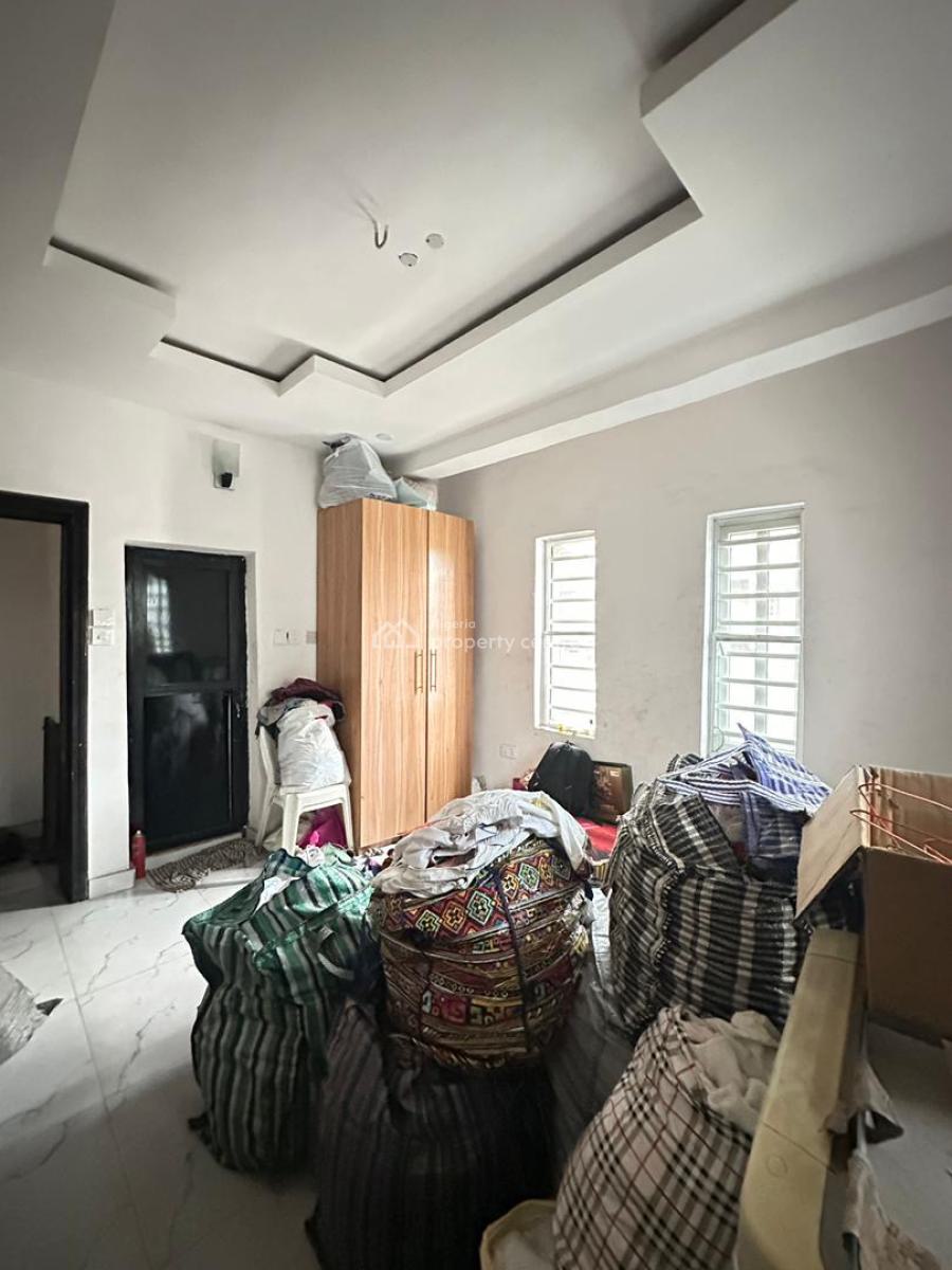 Lovely 3 Bedroom Apartment in a Serene Environment, Surulere, Surulere, Lagos, Block of Flats for Sale