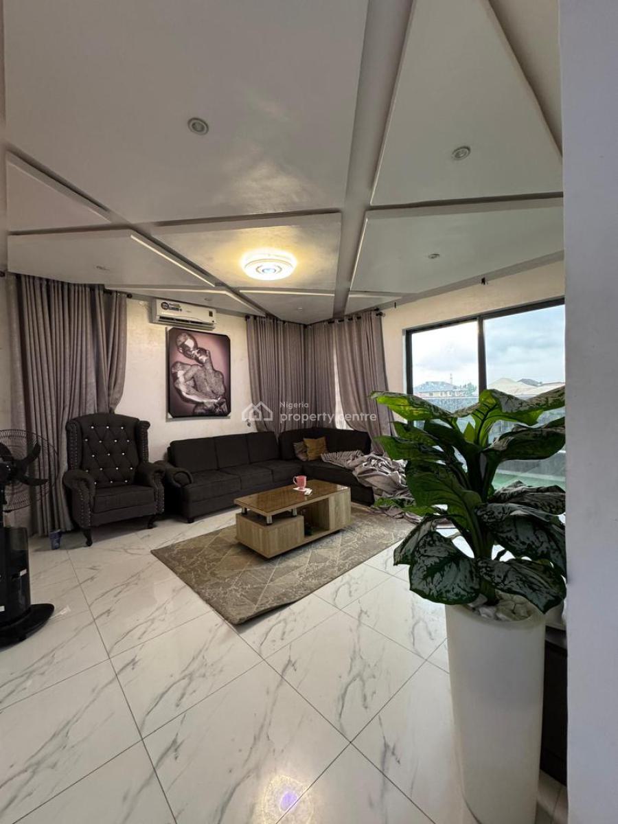 Beautifully Built 4 Bed Penthouse in a Well Secured Estate., Gbagada, Gbagada, Lagos, Block of Flats for Sale