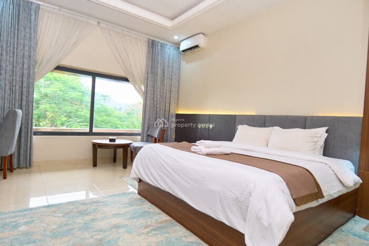 Arcade Executive Room, Opposite Federal High Court, Maitama District, Abuja, Flat / Apartment Short Let
