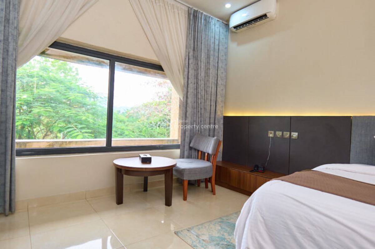Arcade Executive Room, Opposite Federal High Court, Maitama District, Abuja, Flat / Apartment Short Let