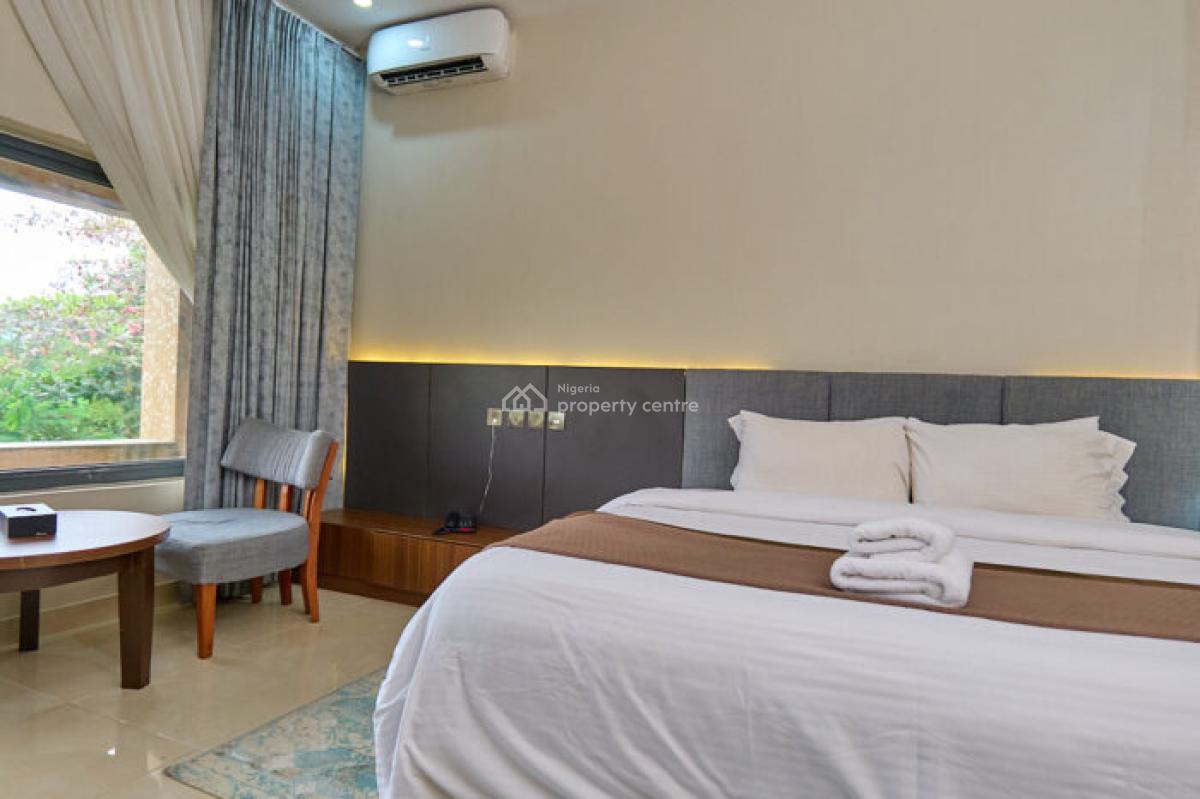 Arcade Executive Room, Opposite Federal High Court, Maitama District, Abuja, Flat / Apartment Short Let