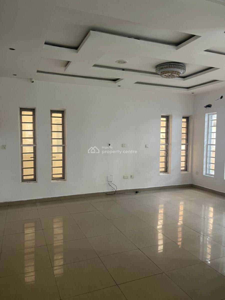 Well Renovated 5 Bedroom Fully Detached with Bq Open Compound, Ikota Lekki Lagos, Ikota, Lekki, Lagos, Detached Duplex for Rent