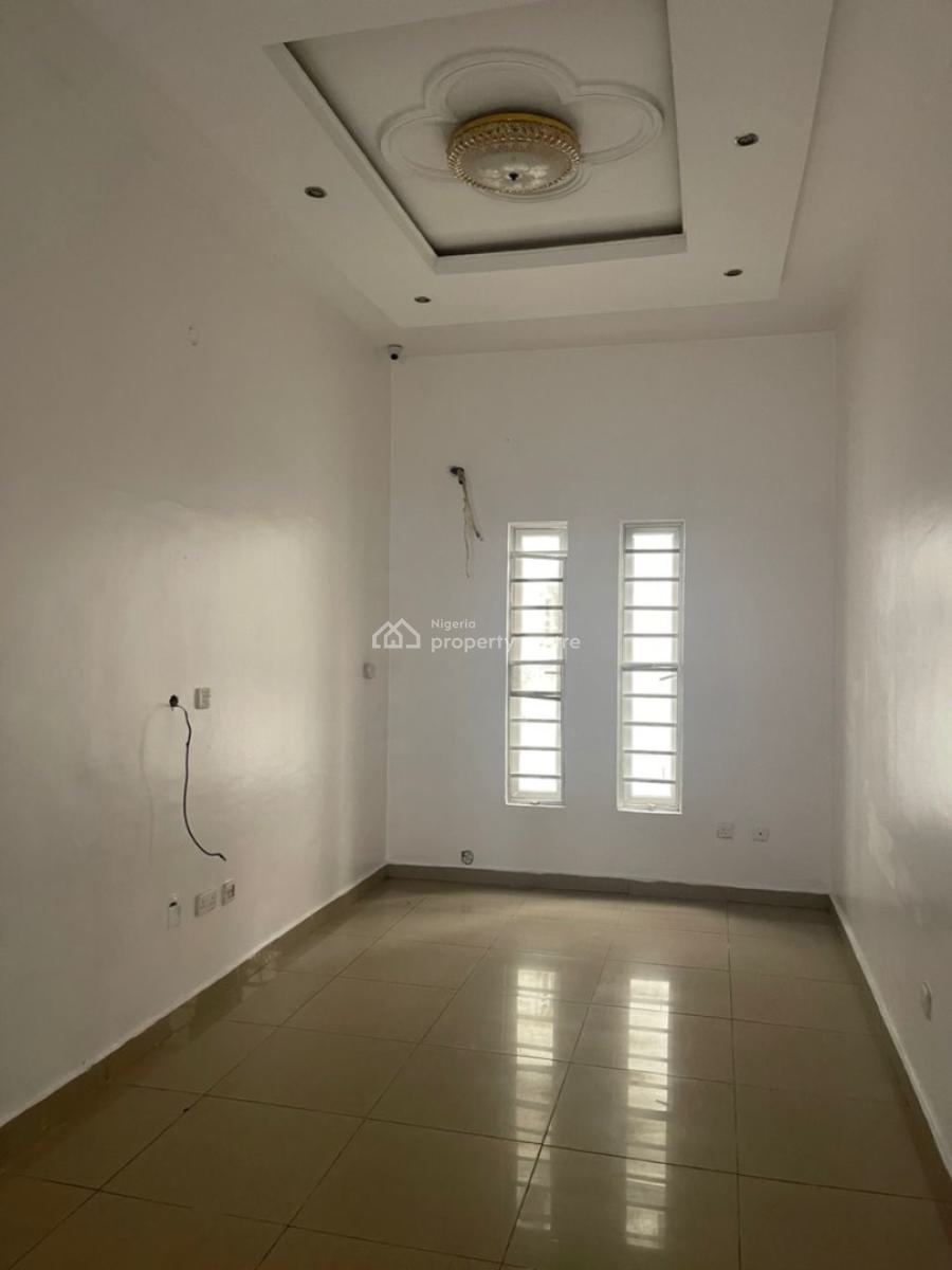 Well Renovated 5 Bedroom Fully Detached with Bq Open Compound, Ikota Lekki Lagos, Ikota, Lekki, Lagos, Detached Duplex for Rent