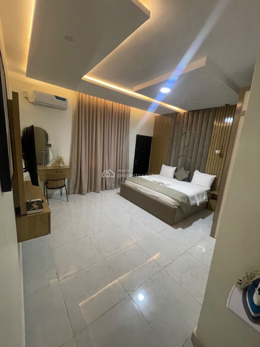 2 Bedroom Flat in a Fully Serviced Estate with, Meadow Hall Way, Ikate Elegushi, Lekki, Lagos, Flat / Apartment Short Let