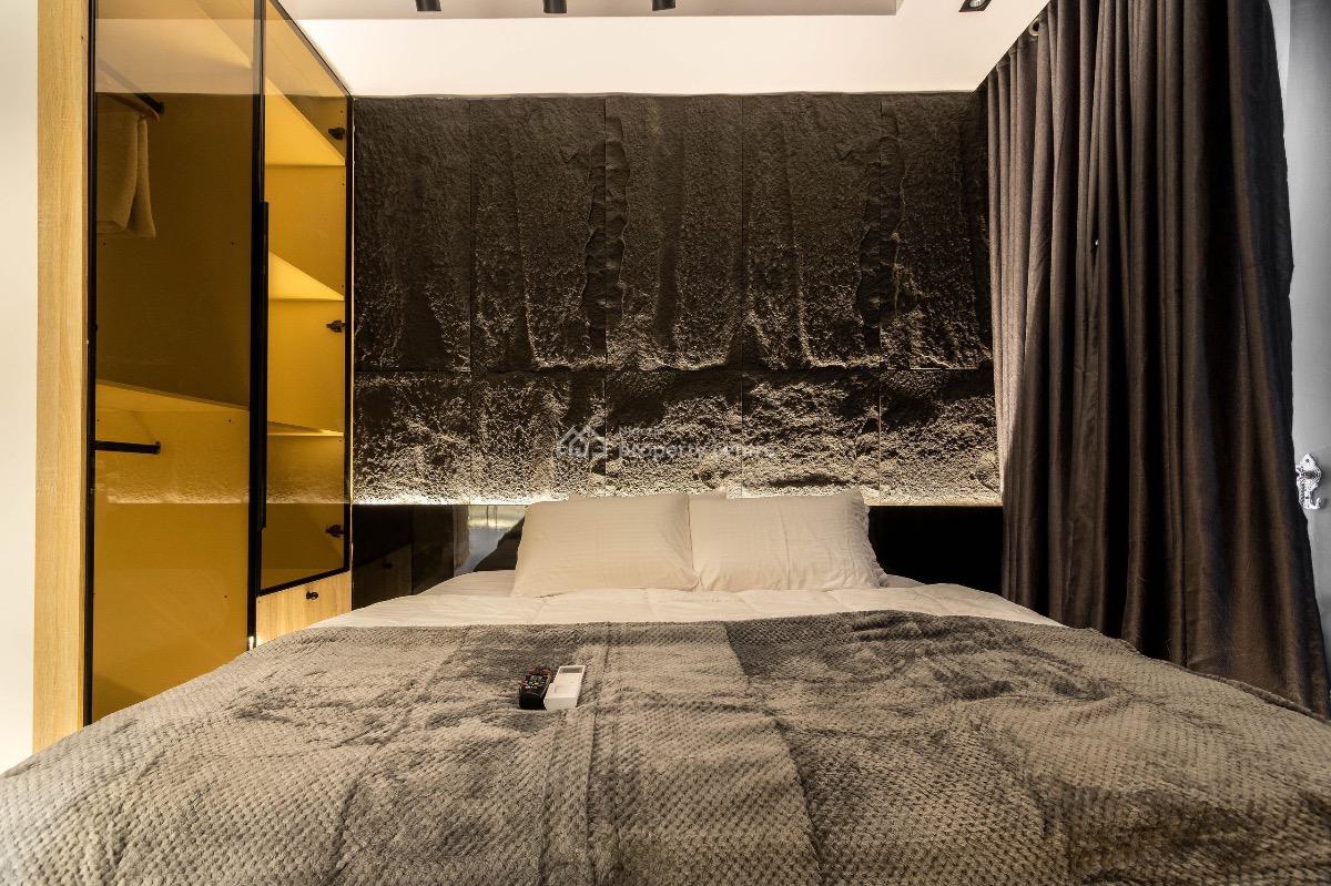 Alexa One Bedroom Apartment with Ps5 and Ceiling Mirror, Ologolo, Ologolo, Lekki, Lagos, Flat / Apartment Short Let