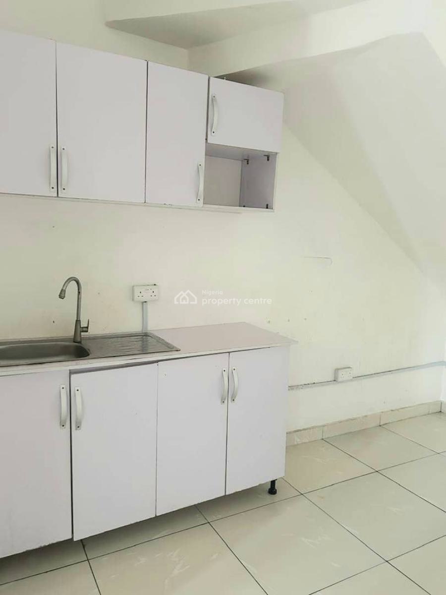 Spacious Studio Apartment with Swimming Pool, Gym, Steady Power Supply, Orchid, Lekki, Lagos, Self Contain (single Rooms) for Rent