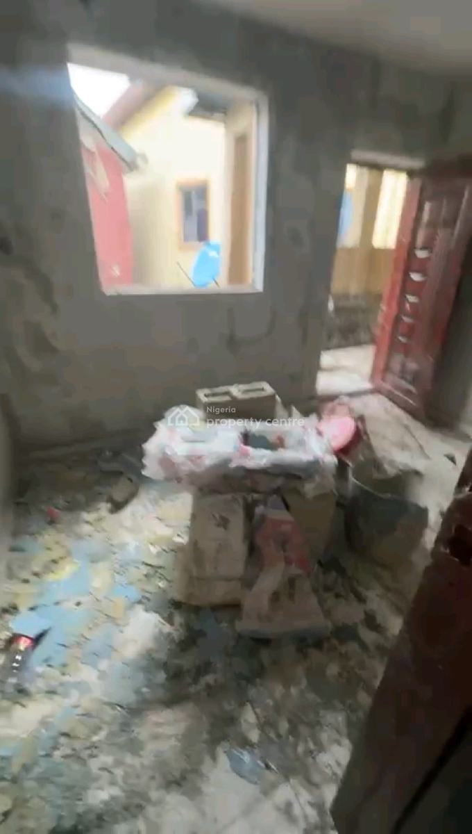 Standard and Spacious 2-bedroom Flat, Awoyokun, Onipanu, Shomolu, Lagos, Flat / Apartment for Rent