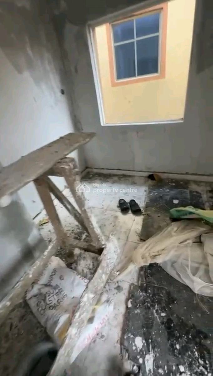 Standard and Spacious 2-bedroom Flat, Awoyokun, Onipanu, Shomolu, Lagos, Flat / Apartment for Rent