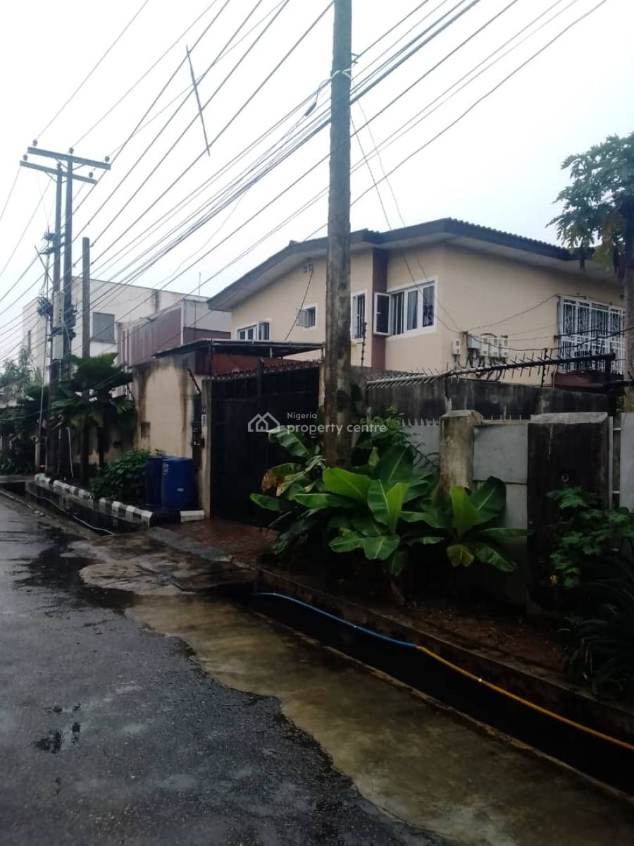 a Block of Flats with Spacious 3bedroom, Wemabod Estate, Adeniyi Jones, Ikeja, Lagos, Block of Flats for Sale