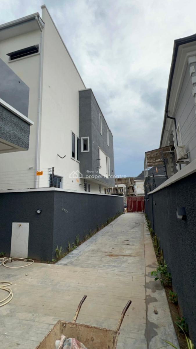 Fresh Listing   in an Exclusive Estate at Adeniyi Jones Ik, Adeniyi Jones, Ikeja, Lagos, Detached Duplex for Sale