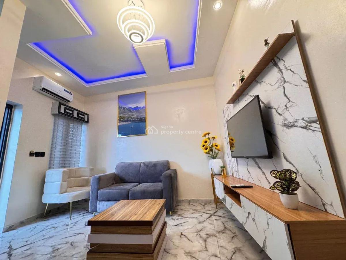 Reserve Our 1-bedroom Unit Available for Your Quality Staycation, Sangotedo, 4 Minutes Drive to Novare Mall, Sangotedo, Ajah, Lagos, Mini Flat (room and Parlour) Short Let