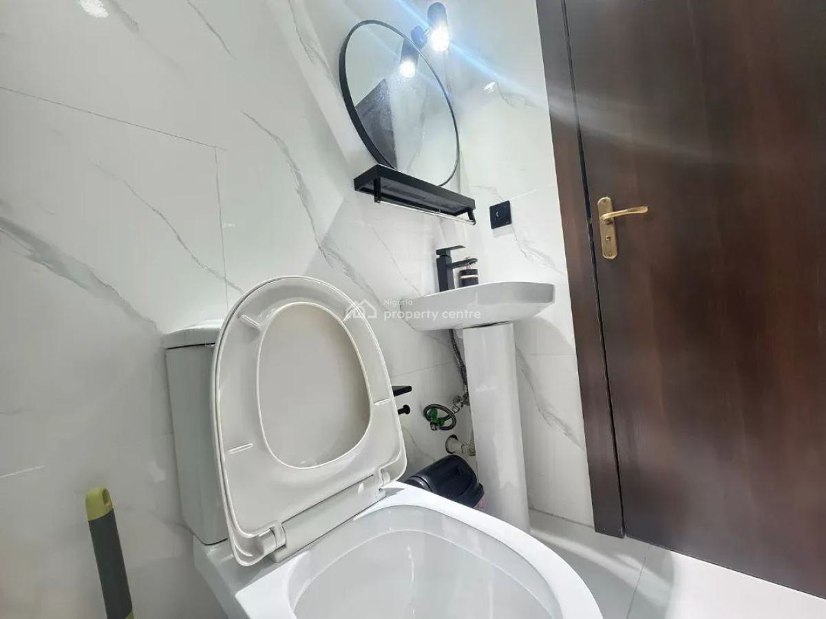 Reserve Our 1-bedroom Unit Available for Your Quality Staycation, Sangotedo, 4 Minutes Drive to Novare Mall, Sangotedo, Ajah, Lagos, Mini Flat (room and Parlour) Short Let