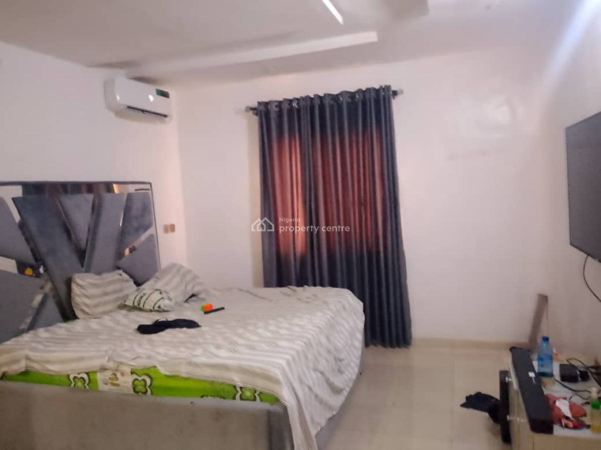 Clean 3 Bedroom Apartment, Adeniyi Jones, Ikeja, Lagos, Flat / Apartment for Rent