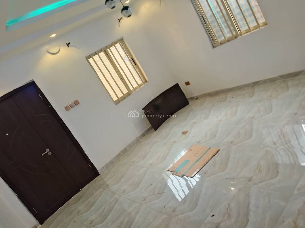 Clean 3 Bedroom Apartment, Adeniyi Jones, Ikeja, Lagos, Flat / Apartment for Rent