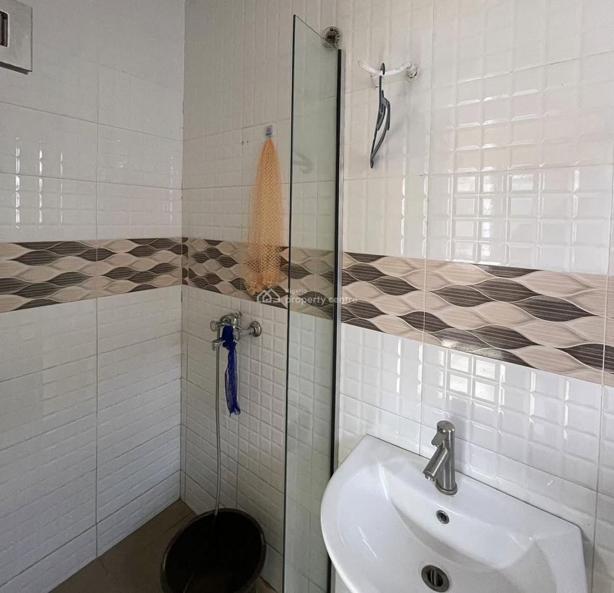 3 Bedroom Apartment+ Pool + Gym(1st Floor), Ikota, Lekki, Lagos, Flat / Apartment for Rent