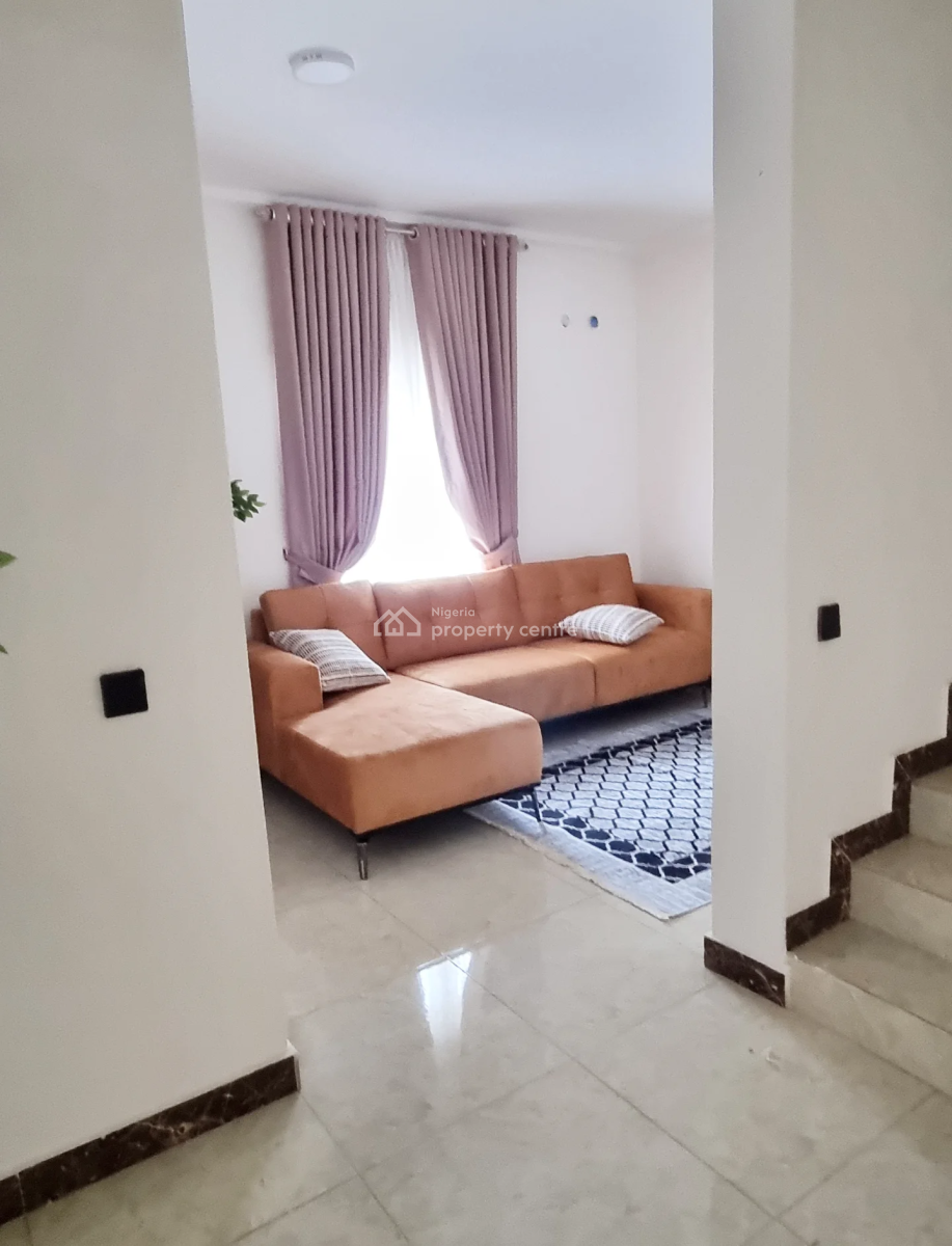 5 Bedroom Semi-detached Duplex  Features: Ante Room Living Ro, Mabushi, Abuja, House for Sale