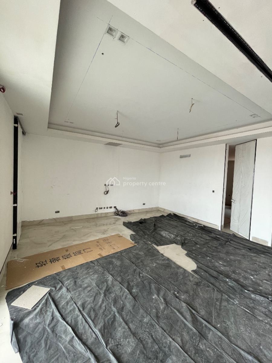 Massive 4 Bedroom Maisonnette Duplex in a Secure Environment, Lekki Phase 1, Lekki, Lagos, Block of Flats for Sale