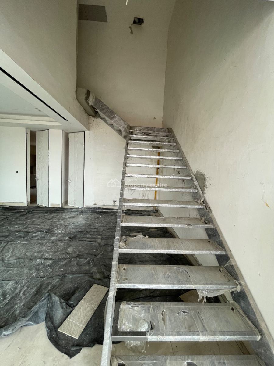 Massive 4 Bedroom Maisonnette Duplex in a Secure Environment, Lekki Phase 1, Lekki, Lagos, Block of Flats for Sale