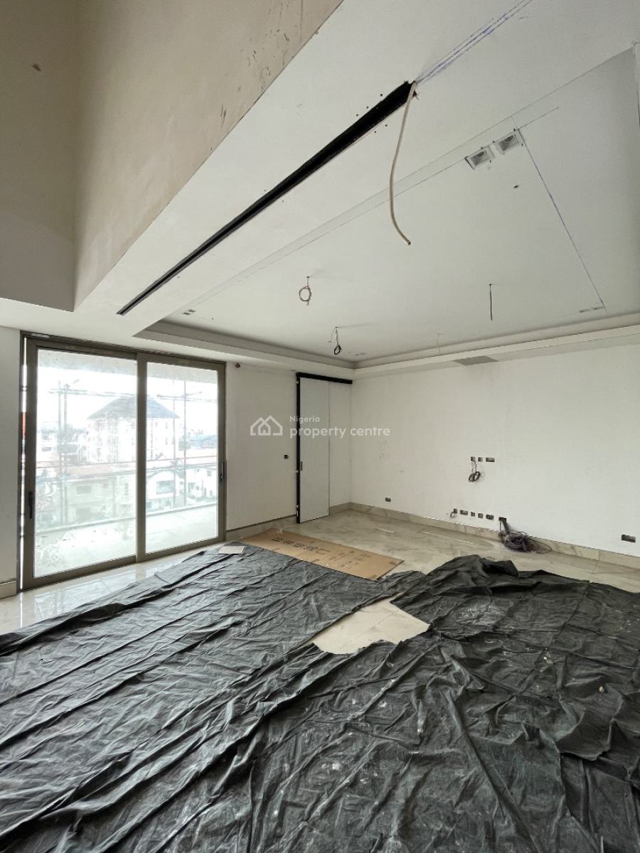 Massive 4 Bedroom Maisonnette Duplex in a Secure Environment, Lekki Phase 1, Lekki, Lagos, Block of Flats for Sale