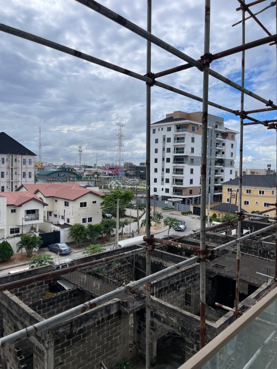 Massive 4 Bedroom Maisonnette Duplex in a Secure Environment, Lekki Phase 1, Lekki, Lagos, Block of Flats for Sale